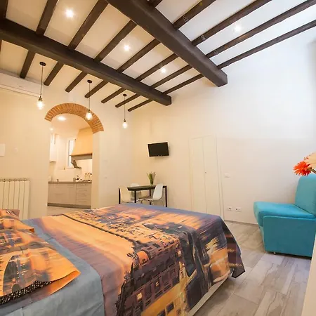 Visit Florentia شقة